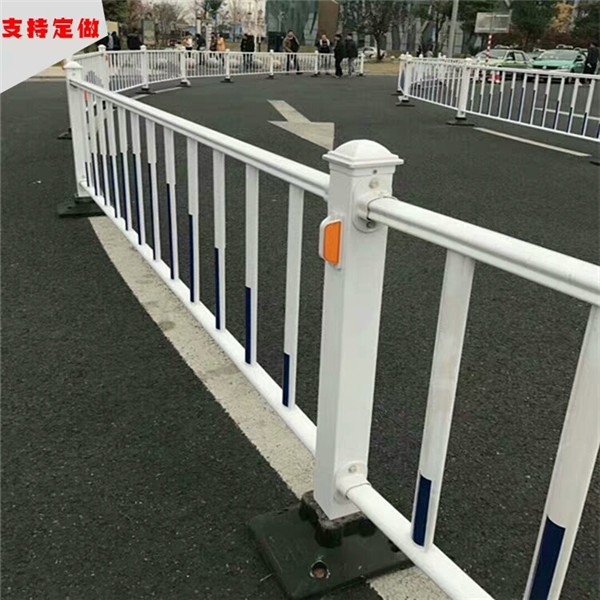 公路护栏